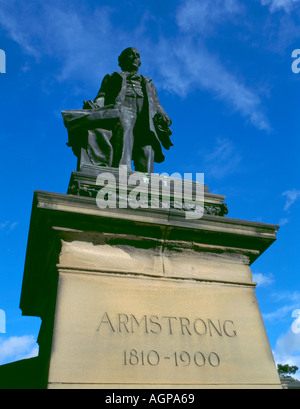 Statua di bronzo di signore william armstrong, Newcastle upon Tyne, Tyne and Wear, Inghilterra, Regno Unito. Foto Stock