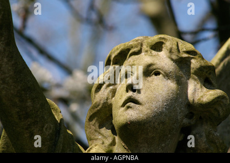 Il cimitero di Highgate Londra cherubino polena Foto Stock