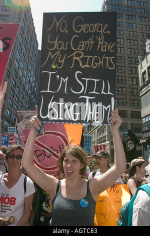 Gli oppositori del Presidente George Bush rally in New York Foto Stock