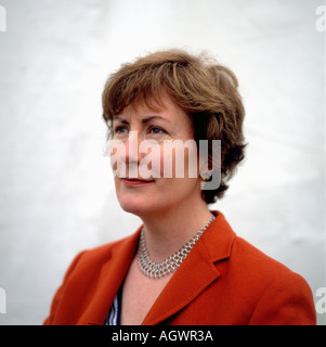 Gwyneth Lewis al Guardian Hay Festival 2005 a Hay-on-Wye, Galles, Regno Unito KATHY DEWITT Foto Stock