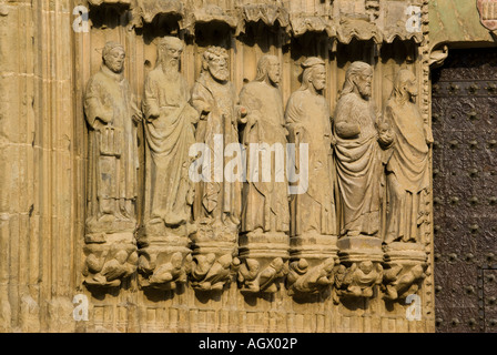 Dettaglio della porta occidentale, Huesca Cattedrale (Catedral de la Transfiguración del Señor), Huesca, Aragona, Spagna Foto Stock