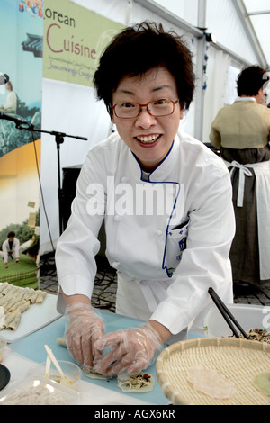 Mercato con cibo cinese Foto Stock