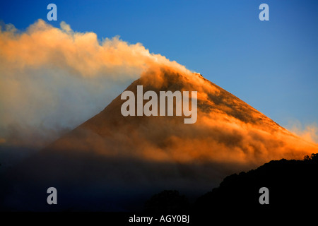 Mt. Merapi, East Java, Indonesia, un vulcano molto attivo Foto Stock