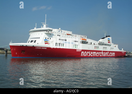 Lagan Viking nave roro Birkenhead a Belfast service Norsemerchant fiume Mersey Liverpool England Regno Unito Foto Stock