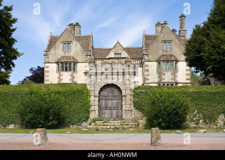 La casa padronale nel villaggio di Cotswold di Cold Ashton, South Gloucestershire UK Foto Stock