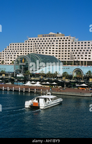 Darling Harbour, compresi Novotel Hotel, Sydney, Nuovo Galles del Sud, Australia Foto Stock