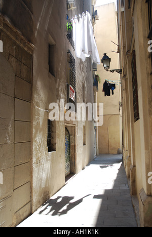 Vicolo del quartiere Gotico di Barcellona Spagna Foto Stock