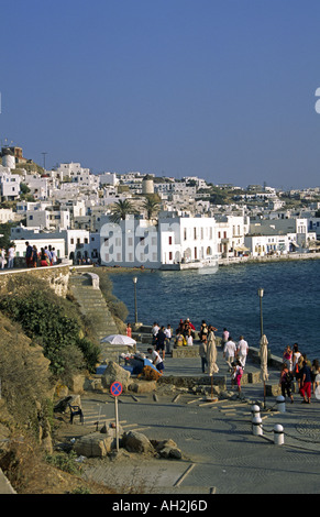 Mykonos waterfront promenade Grecia Foto Stock