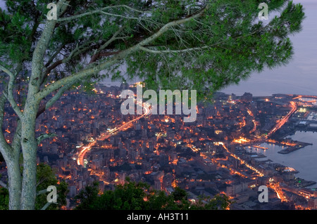 Città e harborcity e harbout Jounieh vicino a Beirut Libano Medio Oriente Foto Stock
