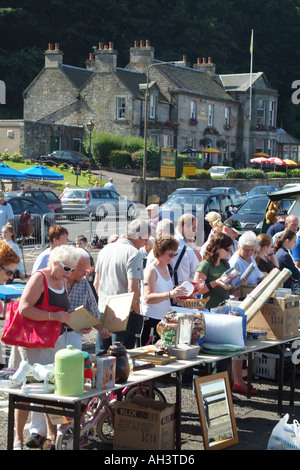 Bric a brac Vendita di beneficenza a South Queensferry Nr Edinburgh Scotland Regno Unito Foto Stock