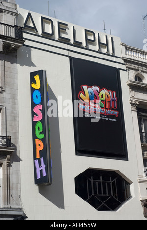 La Adelphi Theatre attualmente mostra Andrew Lloyd Webber's Giuseppe, e la sua incredibile technicolor dreamcoat. Foto Stock