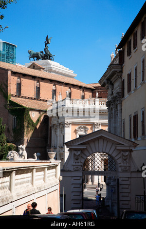 Campidoglio palazzo nuovo Vittorio Emanuele ll monumento chiesa di Santa Maria D'Arcoeli Roma Foto Stock