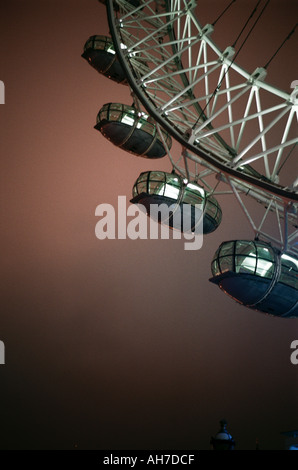 La sezione dell'Occhio di Londra di notte dopo la chiusura Foto Stock