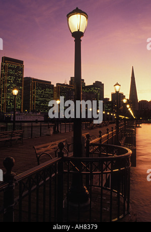California San Francisco Embarcadero skyline al tramonto Foto Stock