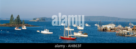 La vista del porto di Lobster Village Stonington Maine Foto Stock