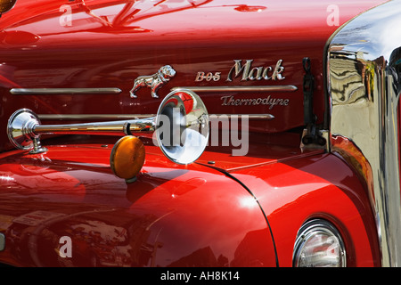 Vintage B 95 Mack camion dei pompieri di San Francisco in California Foto Stock