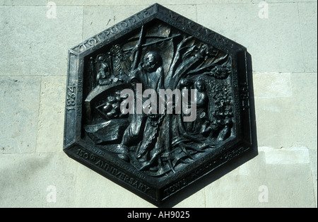 Memoriale per le sei Tolpuddle martiri presso old Crown Court Dorchester Dorset Inghilterra Foto Stock