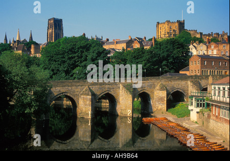 La Cattedrale di Durham Castle e Elvet bridge County Durham Regno Unito Inghilterra Foto Stock