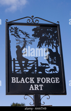 Regno Unito Hampshire Romsey Broadlands CLA Game Fair Black forge fabbri segno Foto Stock