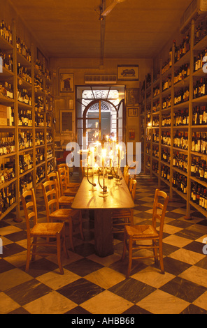 Interno del Marcucci cantina Pietrasanta Toscana Italia Foto Stock