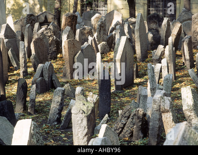 Antico Cimitero Ebraico di Praga Repubblica Ceca Foto Stock
