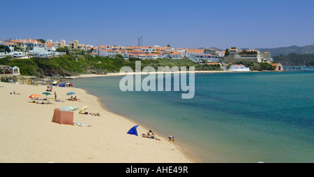 Portogallo Alentejo Vila nova de Milfontes spiaggia e la città Foto Stock