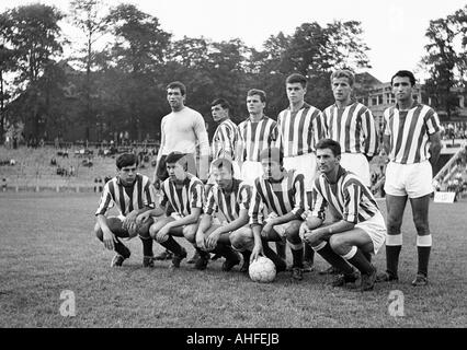 Calcio internazionale junior torneo di classe 1965, Real Madrid versus Roter Stern Belgrado 0:0, Jahn Stadium di Marl, team fotografia, shot del team di Belgrado Foto Stock