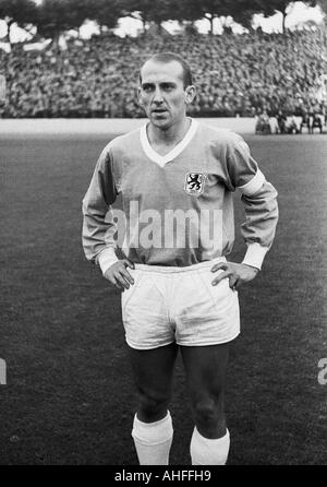 Calcio, Bundesliga, 1965/1966, Wedau Stadium di Duisburg, Meidericher SV versus TSV Monaco 1860 2:3, ritratto di Pietro Grosser (Monaco di Baviera) Foto Stock