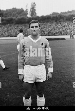 Calcio, Bundesliga, 1965/1966, Wedau Stadium di Duisburg, Meidericher SV versus TSV Monaco 1860 2:3, ritratto di Rudolf Brunnenmeier (Monaco di Baviera) Foto Stock