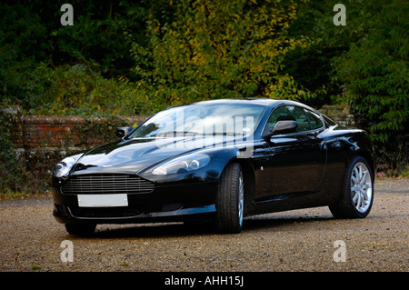 Aston Martin DB9 anteriore a tre quarti di view Foto Stock