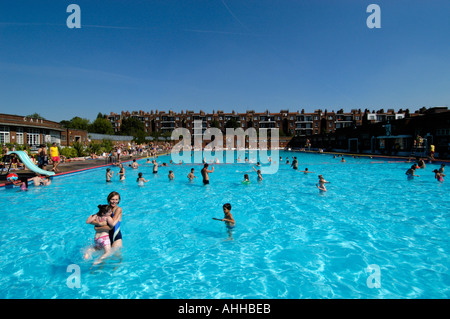 Il Lido piscina esterna, Hampstead, London, England, Regno Unito Foto Stock