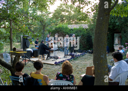 Serata concerto jazz presso la fattoria Provenza Francia Foto Stock