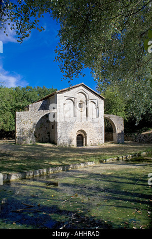 VAL DES NYMPHES cappella romanica del XII secolo LA GARDE ADHEMAR PROVENCE FRANCIA EUROPA Foto Stock