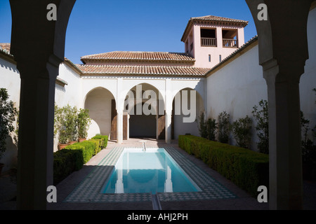 Malaga Costa del Sol Spagna Patio de la Aberca nell'Alcazaba Foto Stock