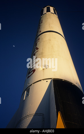 Mercury-Redstone lancia un razzo con gli Stati Uniti scritto a fianco in Rocket Garden al Kennedy Space Center. Florida, Stati Uniti. Foto Stock