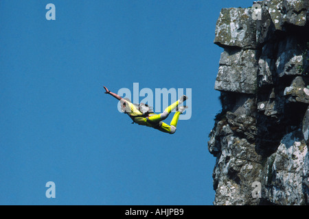 Credito foto DOUG BLANE Russell Powell basamento 230 BASE Jumping Cheddar Gorge Avon Inghilterra Gran Bretagna Foto Stock