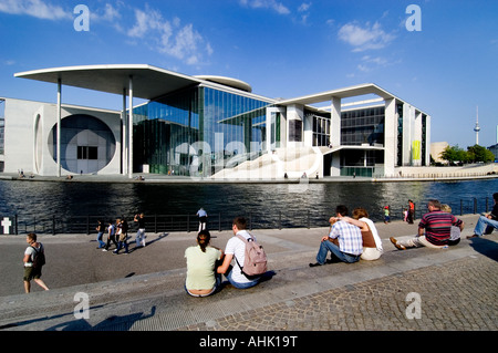 Il moderno quartiere governativo edifici Bundestages complessi ( Regierungsviertel ) Fiume Spree Berlino Germania Germania Foto Stock