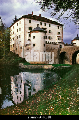 Il castello di Sneznik Notranjska Slovenia Europa Foto Stock
