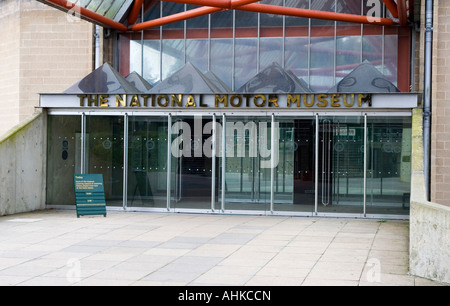 Il National Motor Museum ingresso, Beaulieu station wagon, Hampshire, Regno Unito Foto Stock