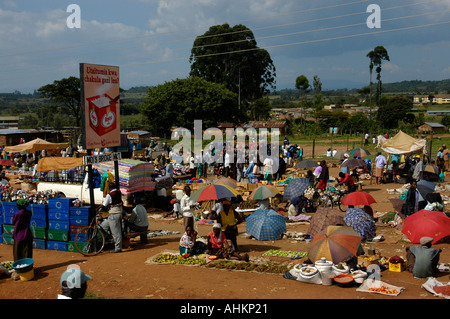 Kenya Tanzania frontiera abbigliamento abbigliamento mercato vestito Foto Stock