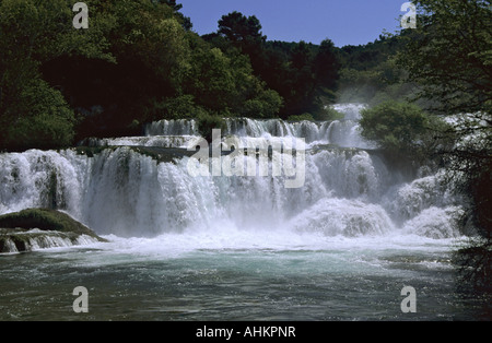 HRV Kroatien Krka Krka Wasserfaelle Einheimische Croazia Cascate di Cherca nativi cascate Foto Stock