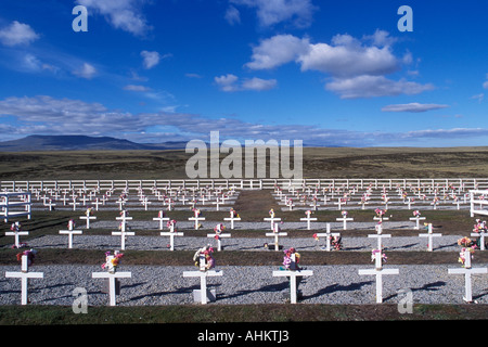 America del Sud Isole Falkland tombe di Argentina soldati uccisi nel 1982 una guerra con la Gran Bretagna vicino al villaggio di oca Green Foto Stock