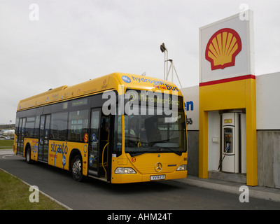 Alimentato a idrogeno autobus a idrogeno impianto, Reykjavik Islanda Foto Stock