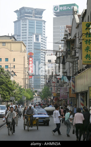 Scena di strada a Shanghai, Cina Foto Stock