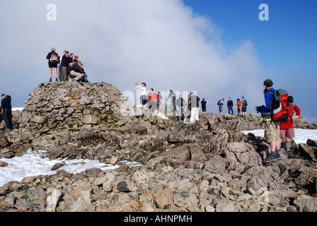 Escursionista sul vertice di Glen Nevis, Scozia Foto Stock