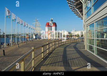 Lookout Uitken noto come il rossetto e opera house finestre di vetro a Göteborg il porto di Goteborg Svezia UE Europa Foto Stock