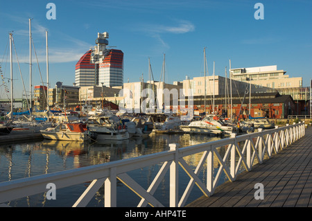 Lookout Uitken noto come il rossetto e varie barche e yacht di Göteborg del porto di Goteborg Svezia UE Europa Foto Stock