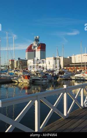 Lookout Uitken noto come il rossetto e varie barche e yacht di Göteborg del porto di Goteborg Svezia UE Europa Foto Stock