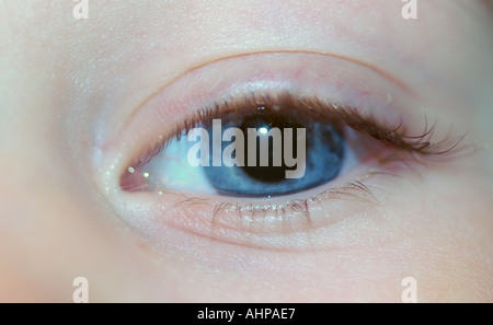 Bambino s eye toddler chiudere un occhio Foto Stock