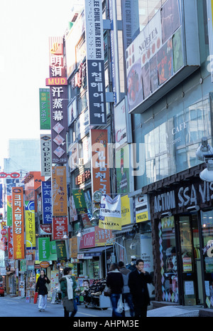 Panoramica di Myungdung Street Mall in mattinata la città di Seoul COREA DEL SUD Foto Stock